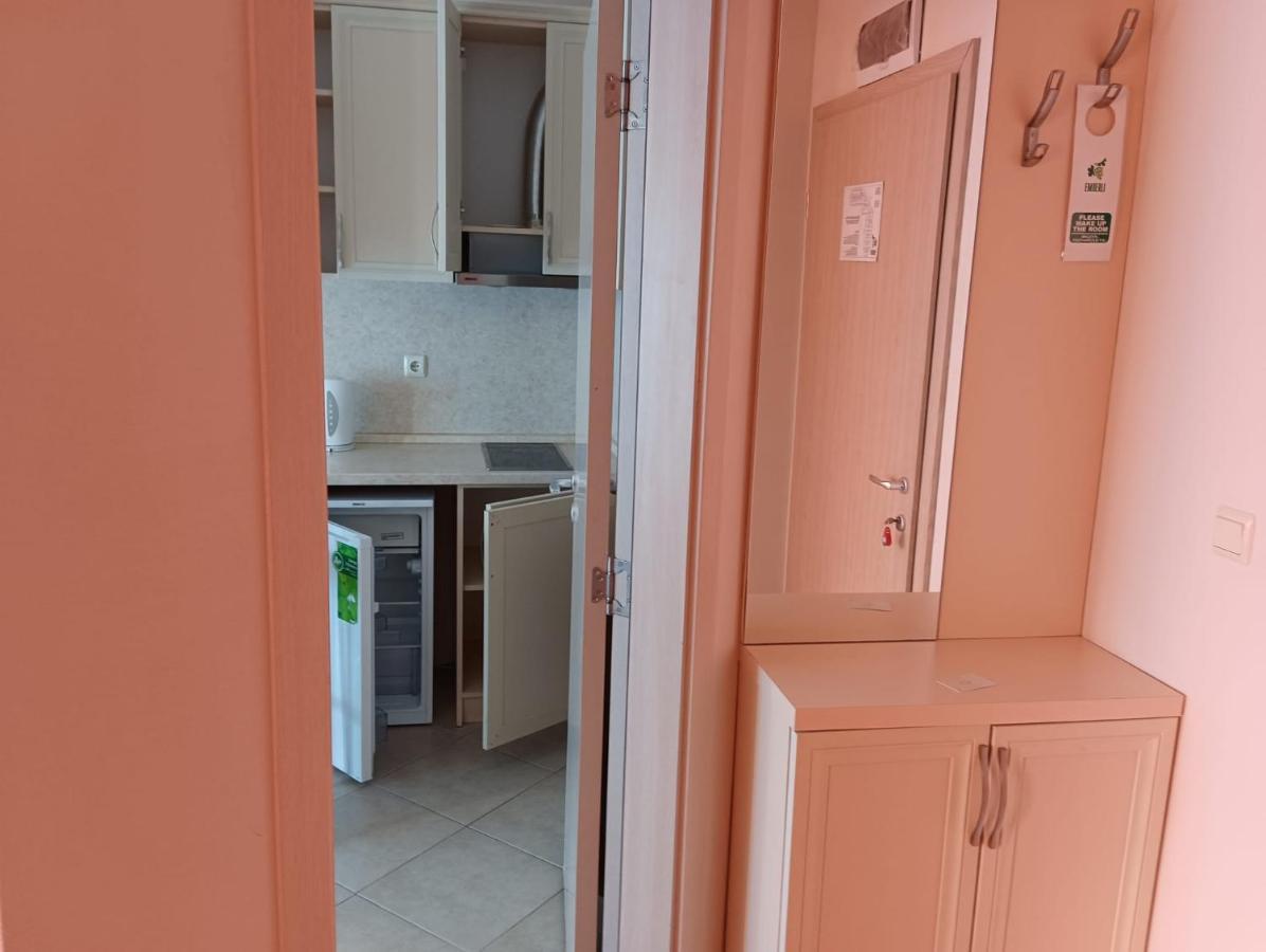 Excellent Apartment In Emberli Aparthotel. Лозенец Екстериор снимка