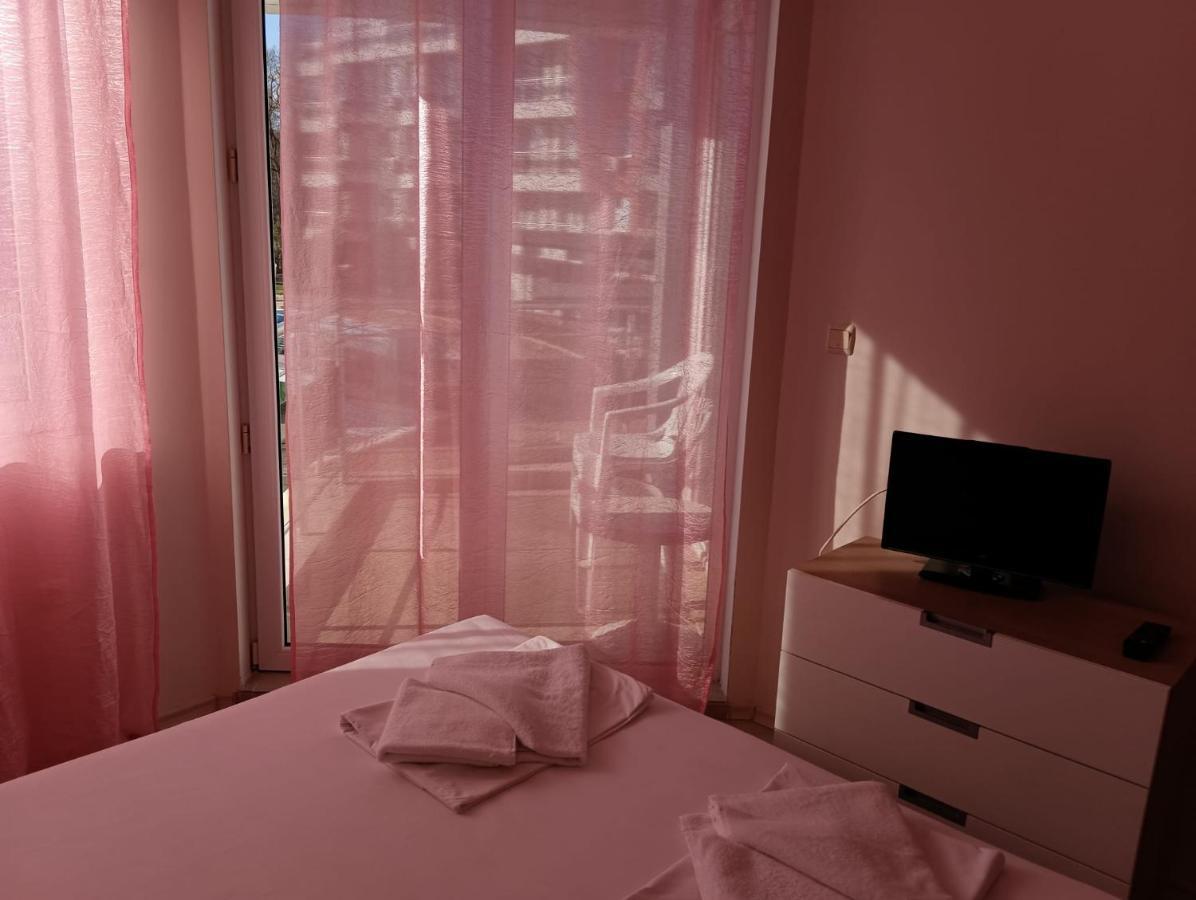 Excellent Apartment In Emberli Aparthotel. Лозенец Екстериор снимка